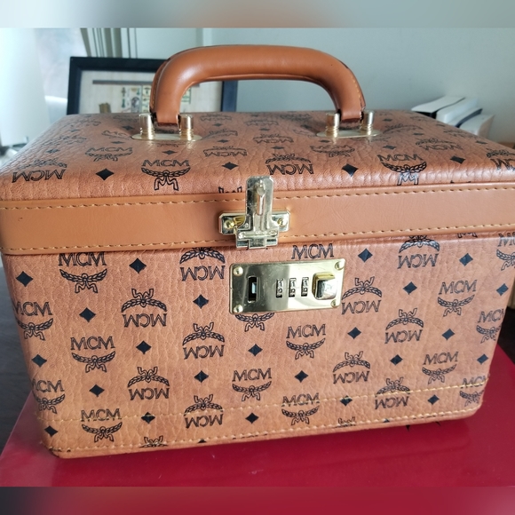 Vintage Rare MCM travel vanity jewelry cae lock trunk - Picture 11 of 14